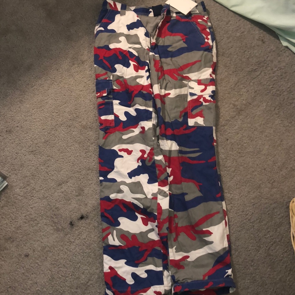 BRAND NEW SNOW PANTS